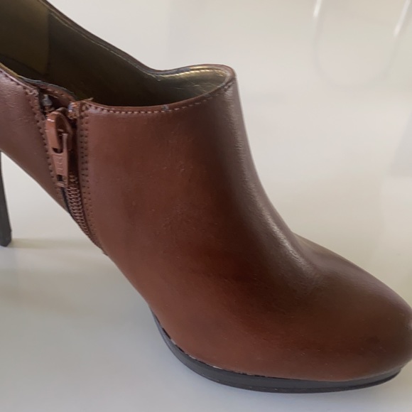 Worthington Cognac Brown Ankle Boots - Picture 9 of 11
